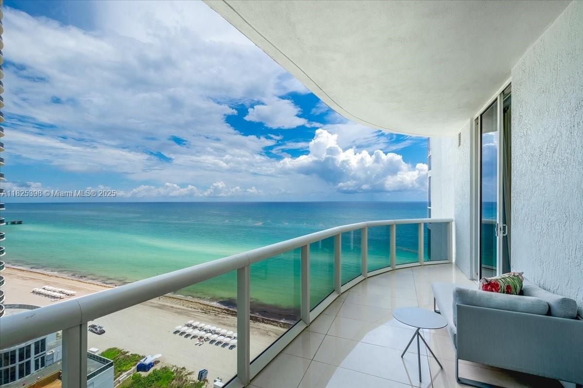 image Tdr Tower Iii Condo1