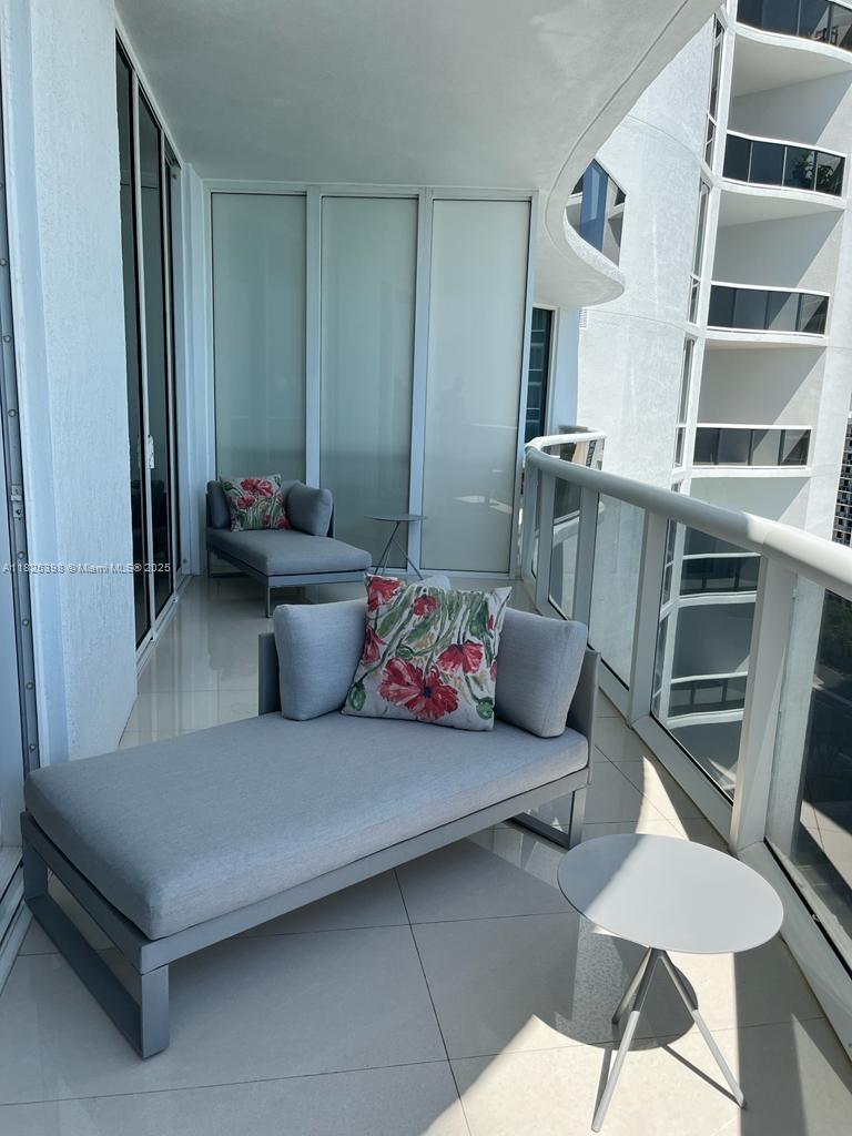 image Tdr Tower Iii Condo3