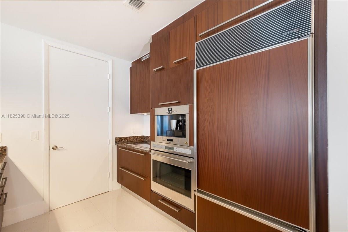 image Tdr Tower Iii Condo7