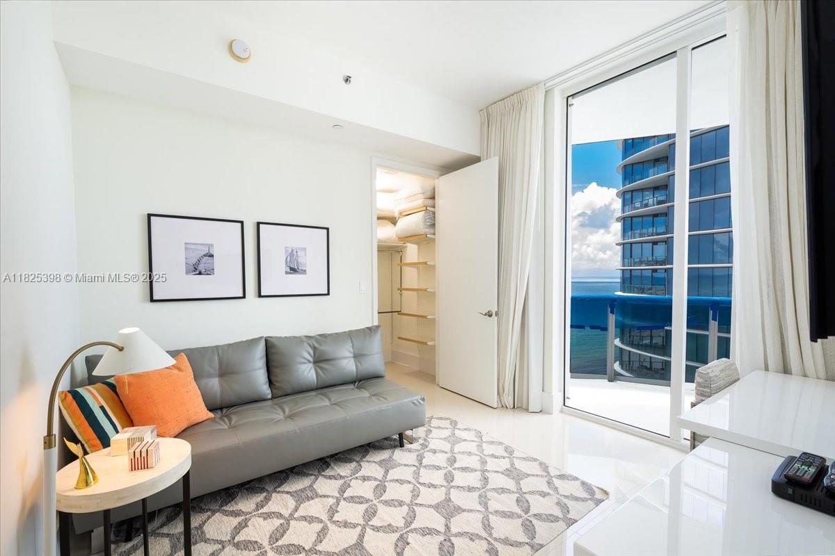 image Tdr Tower Iii Condo8