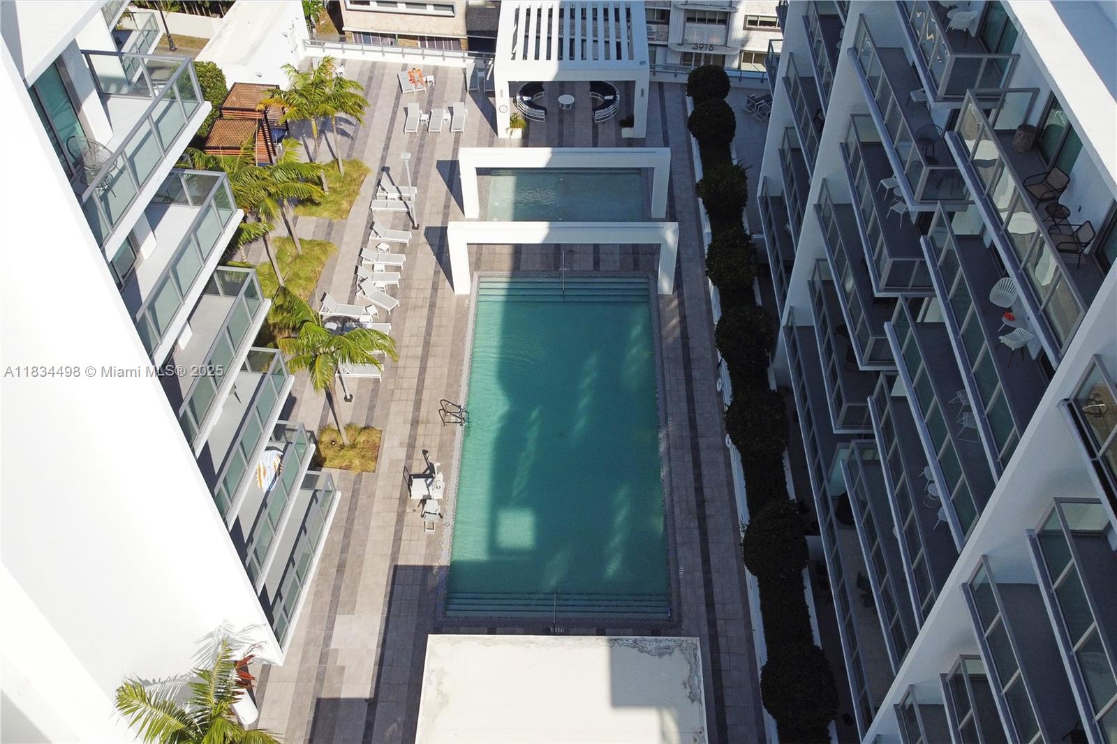 image Quadro Residences25