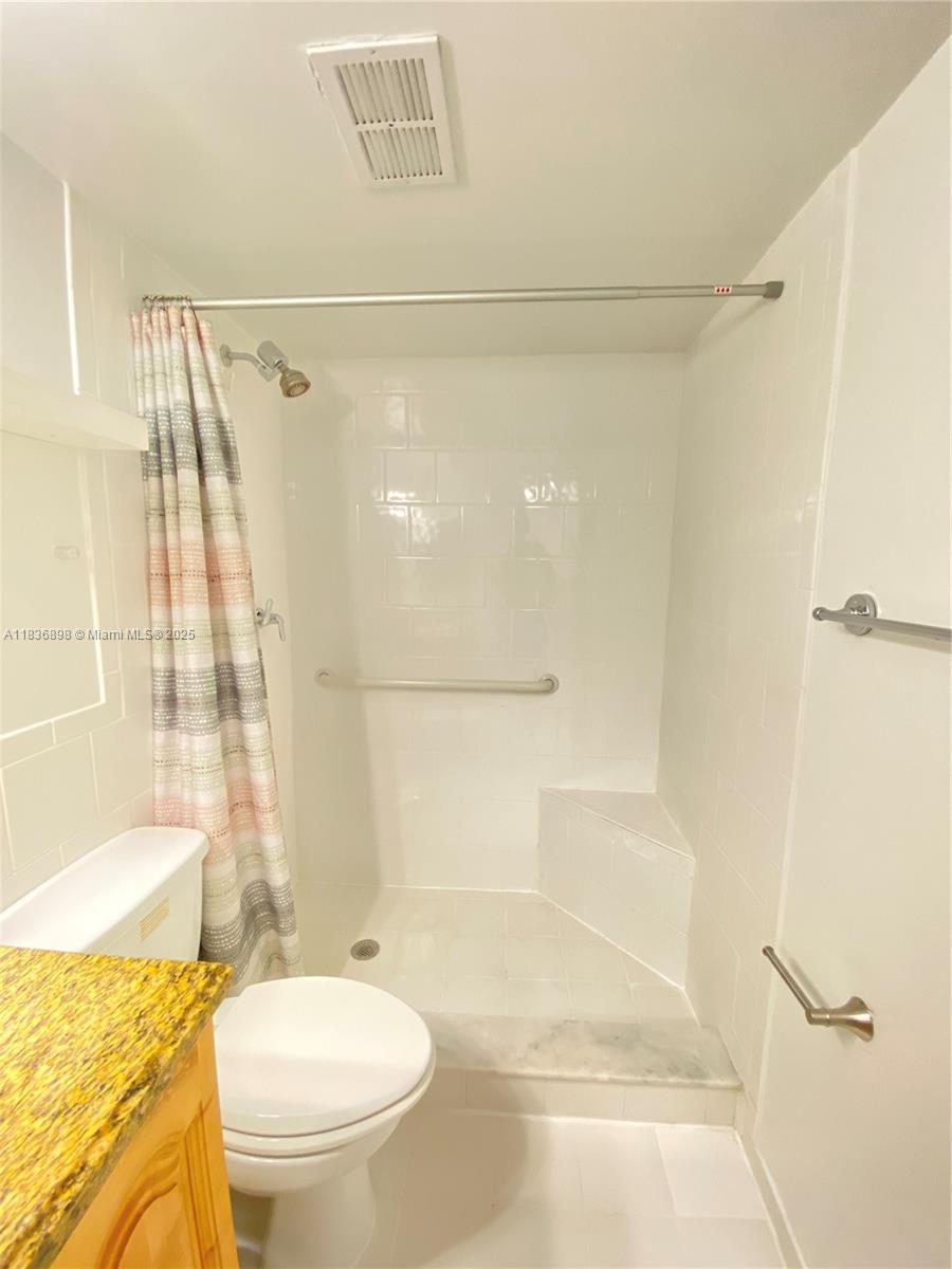 6900 N Kendall Dr #A102 Pinecrest, FL 33156