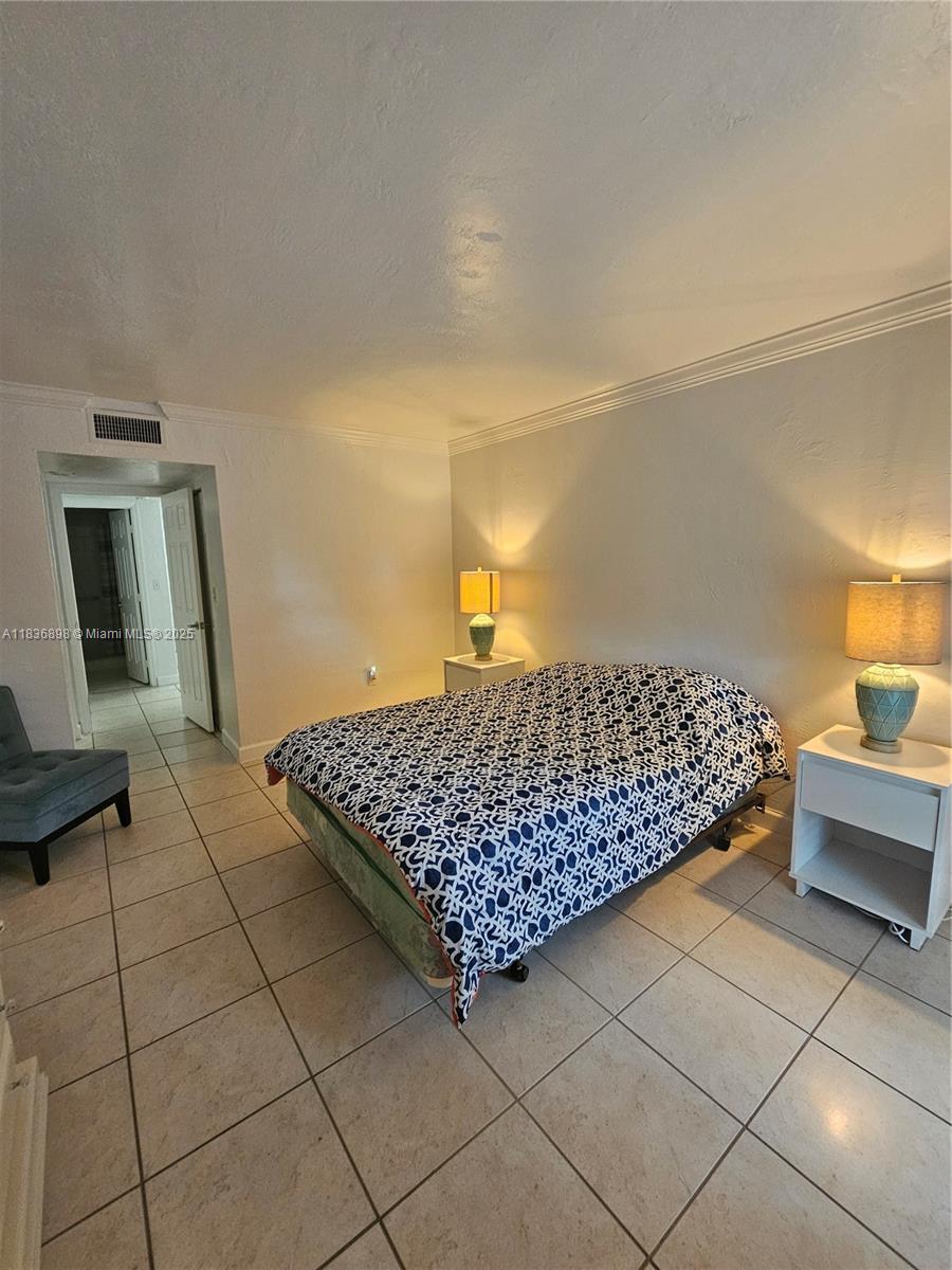 6900 N Kendall Dr #A102 Pinecrest, FL 33156