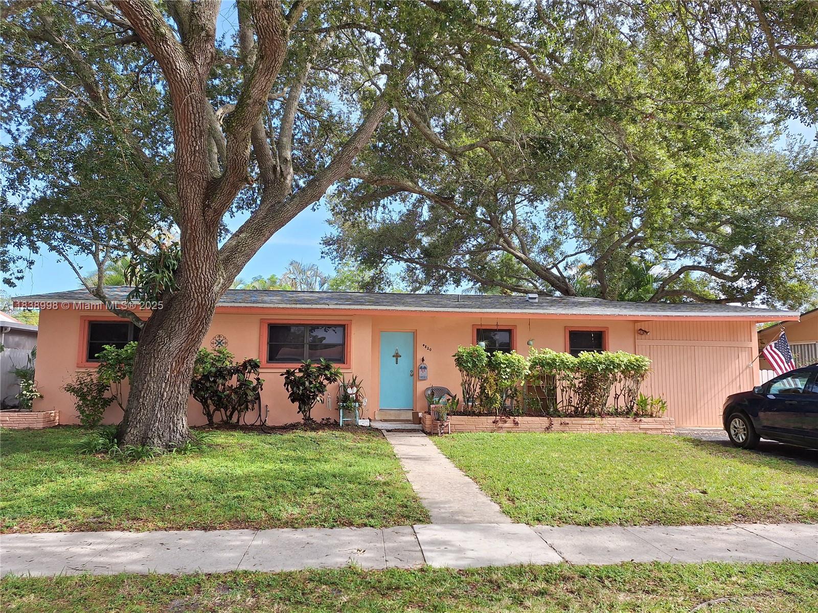 4820 SW 11th St