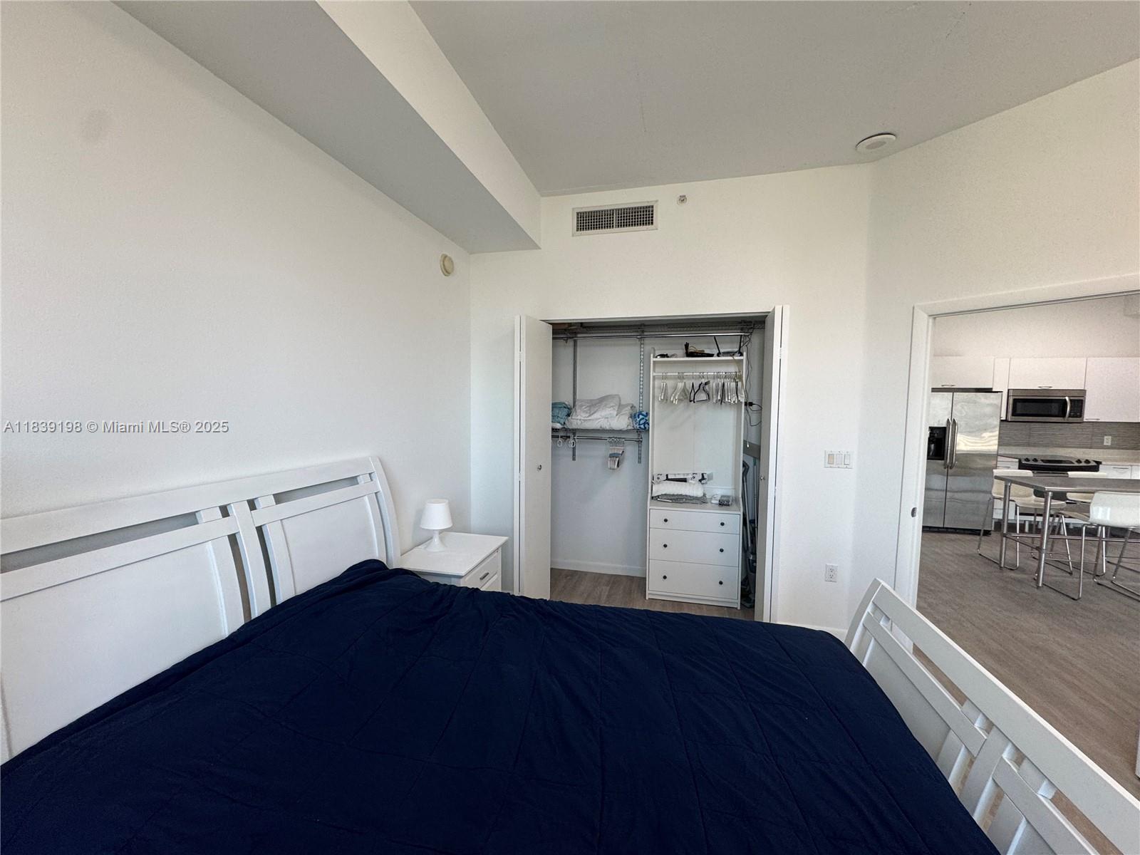 image The Loft Downtown Condo15