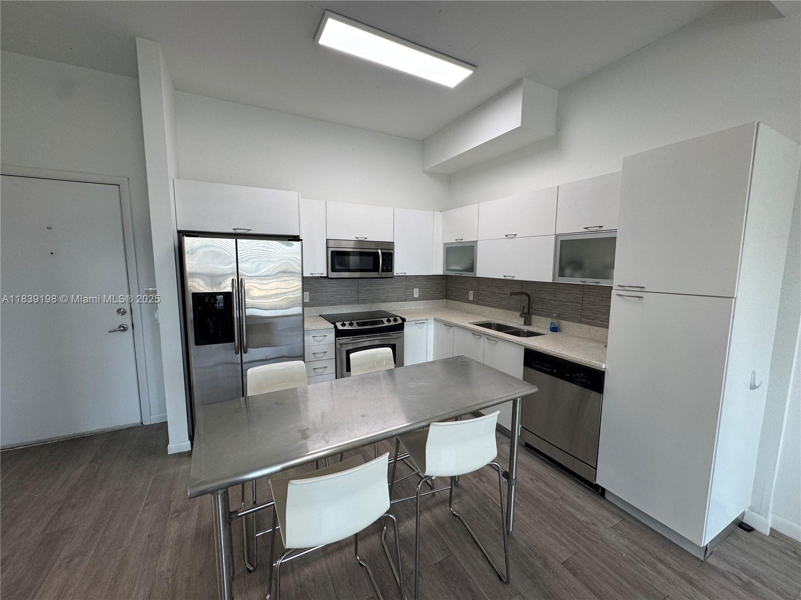 image The Loft Downtown Condo27