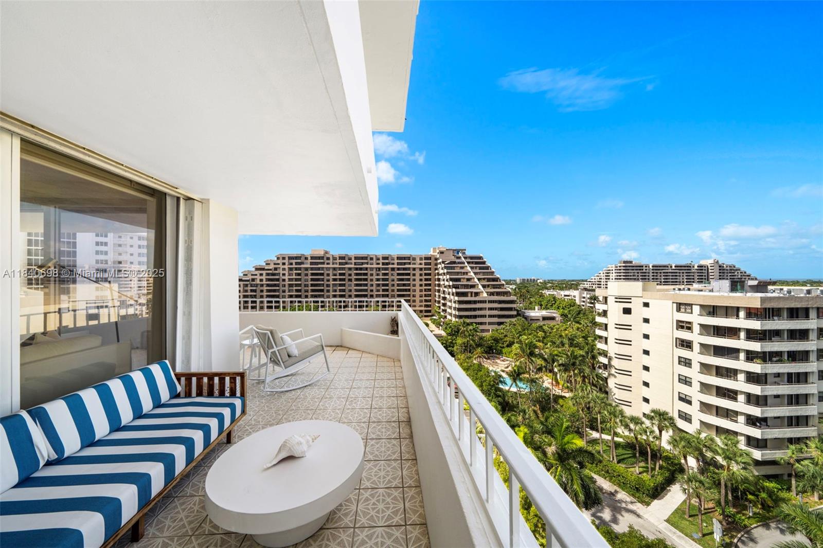199 Ocean Ln Dr #1015