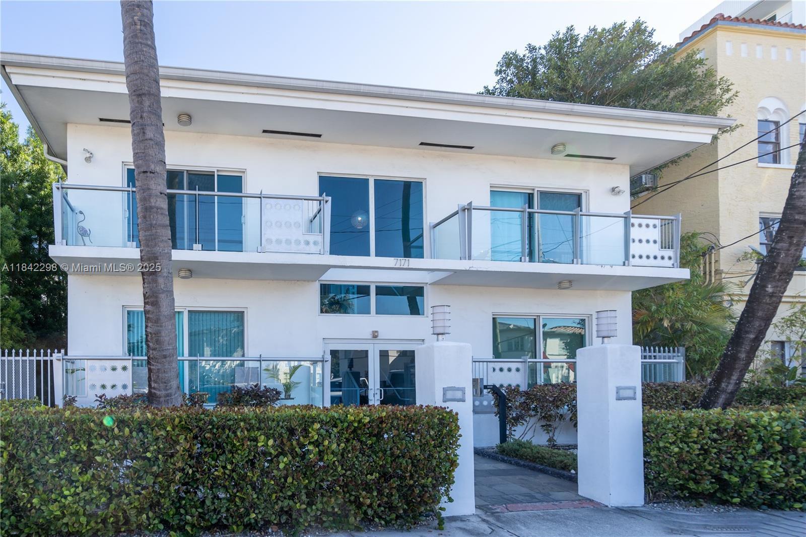 7171 Bay Dr #6