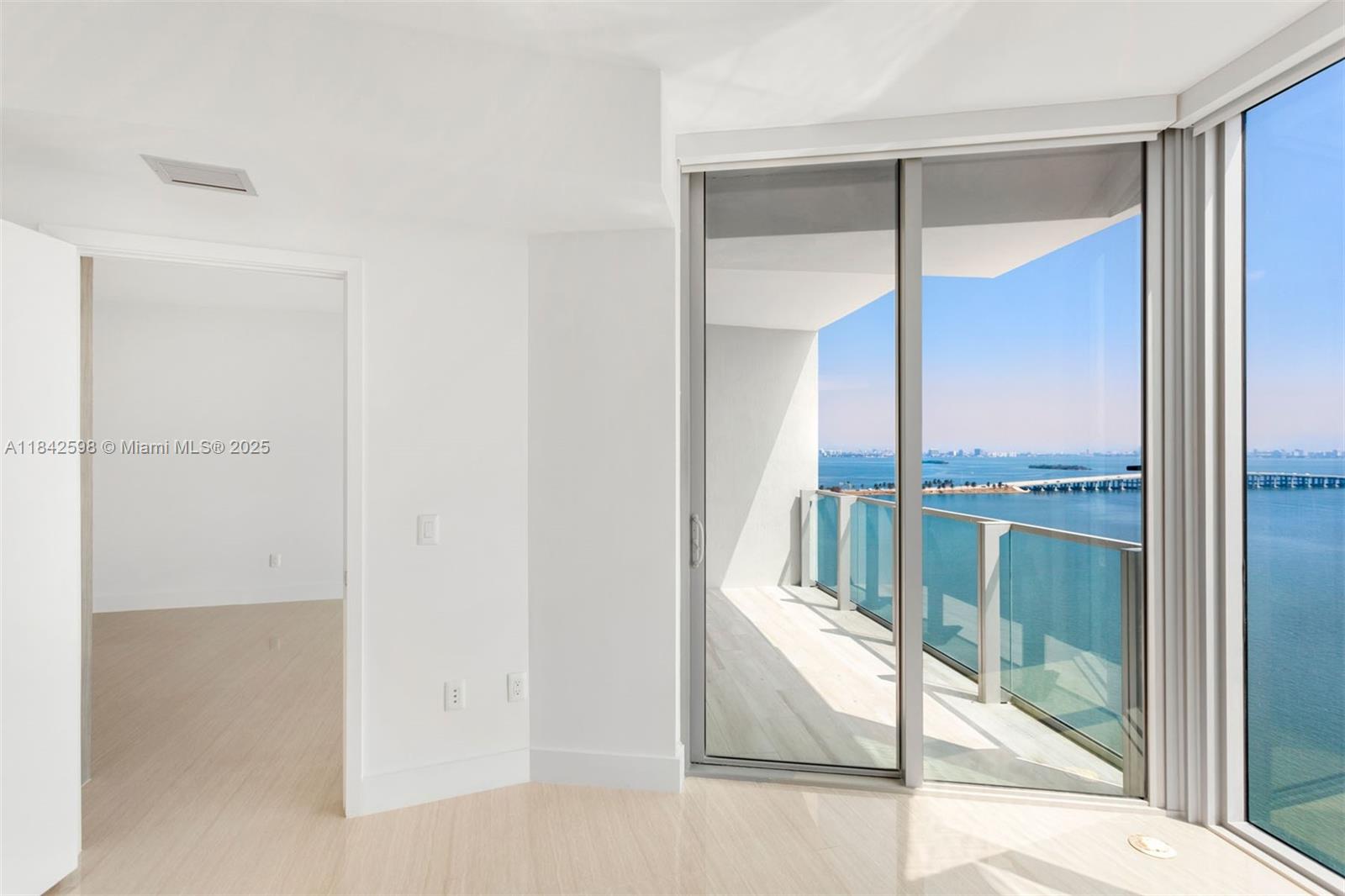 image Biscayne Beach Condo2