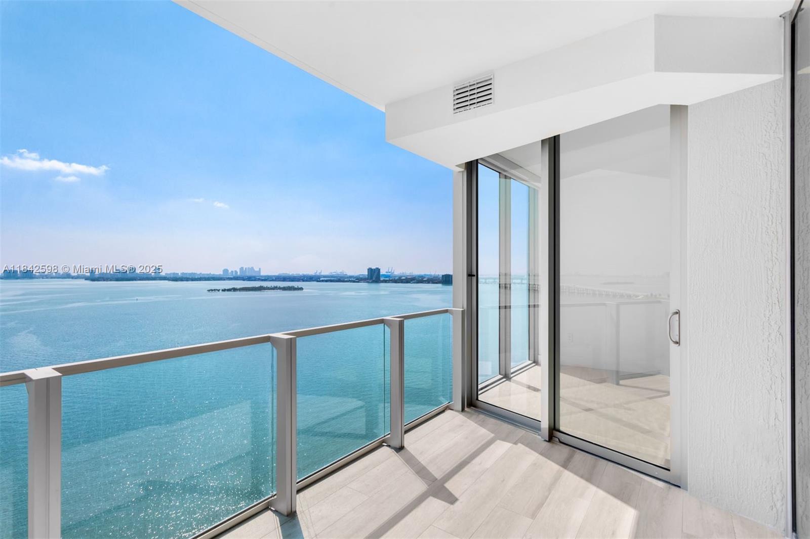 image Biscayne Beach Condo3