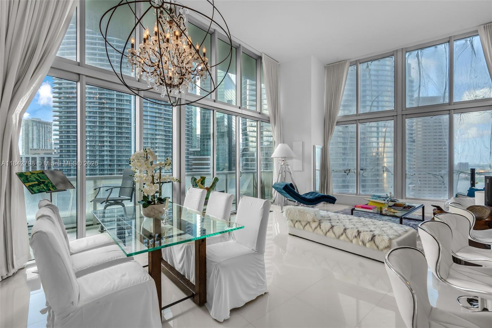 465 Brickell Ave #2202