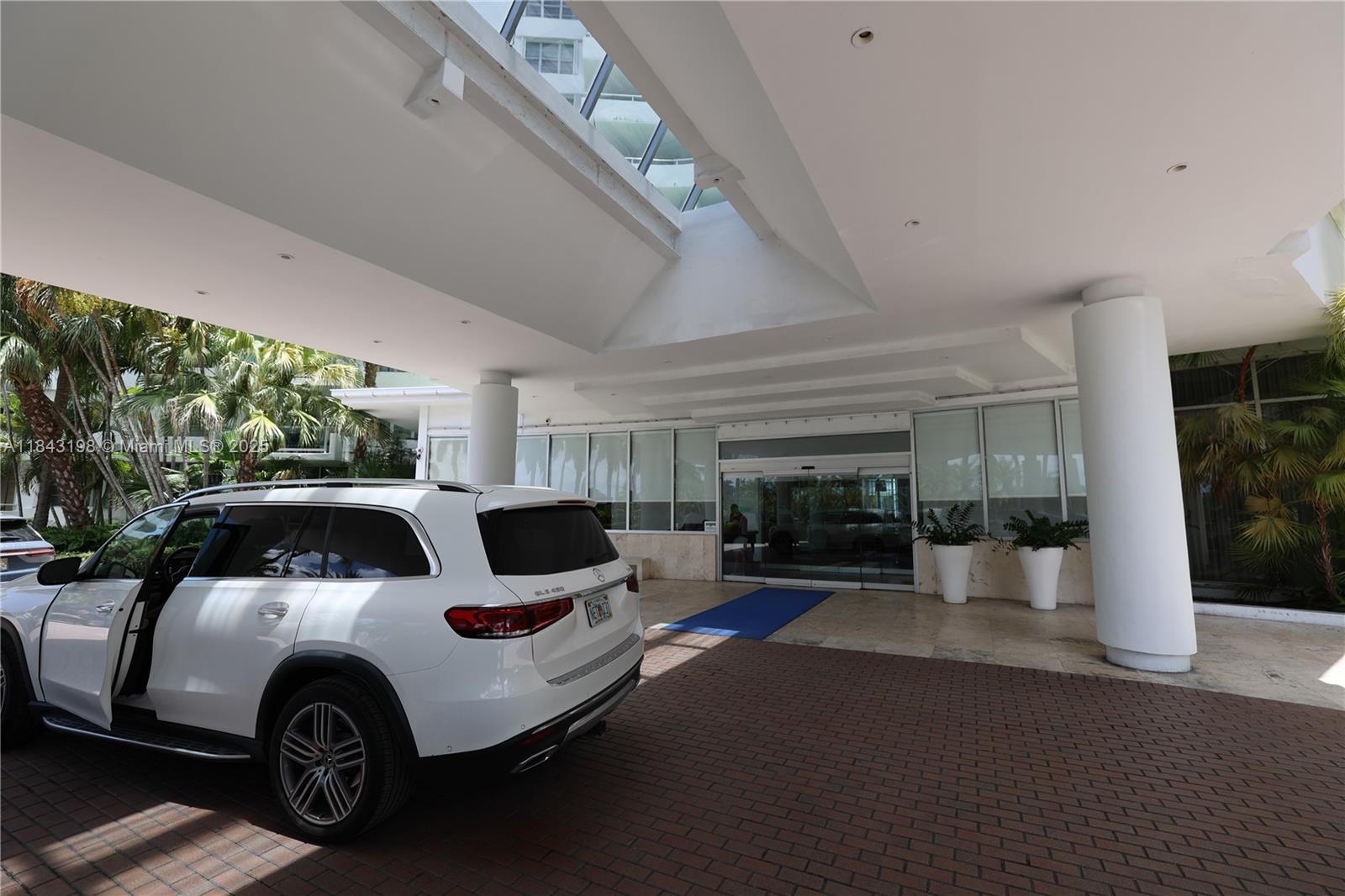 5151 Collins Ave #927,Miami Beach, FL 33140