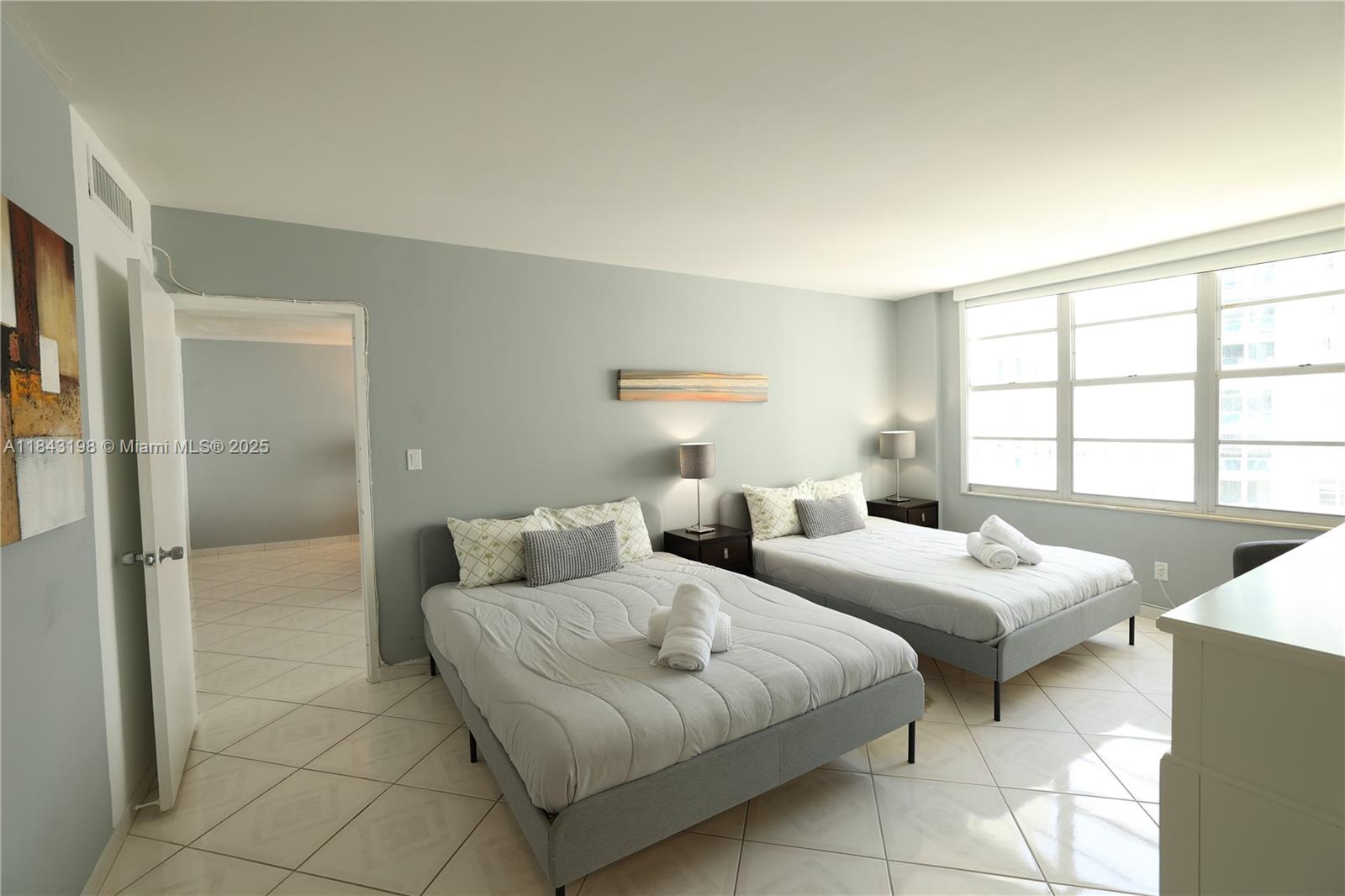 5151 Collins Ave #927,Miami Beach, FL 33140