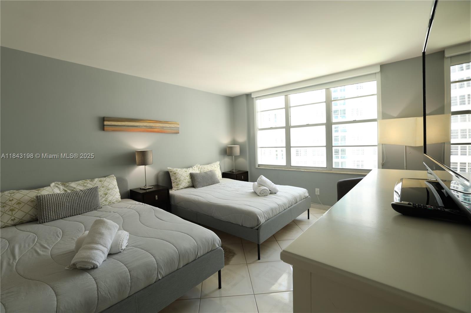 5151 Collins Ave #927,Miami Beach, FL 33140