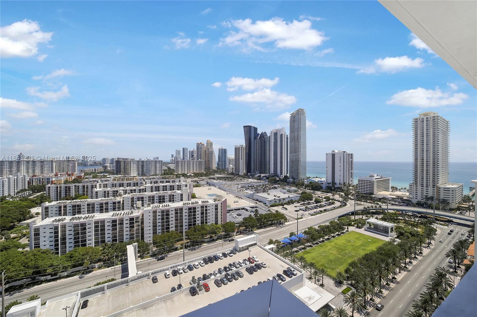 image Parque Towers Condo12