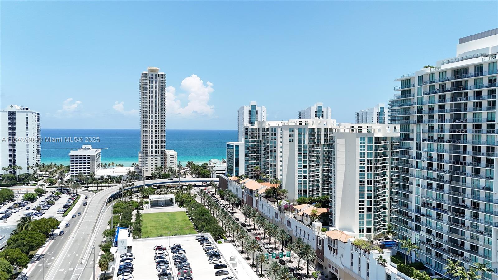 image Parque Towers Condo17