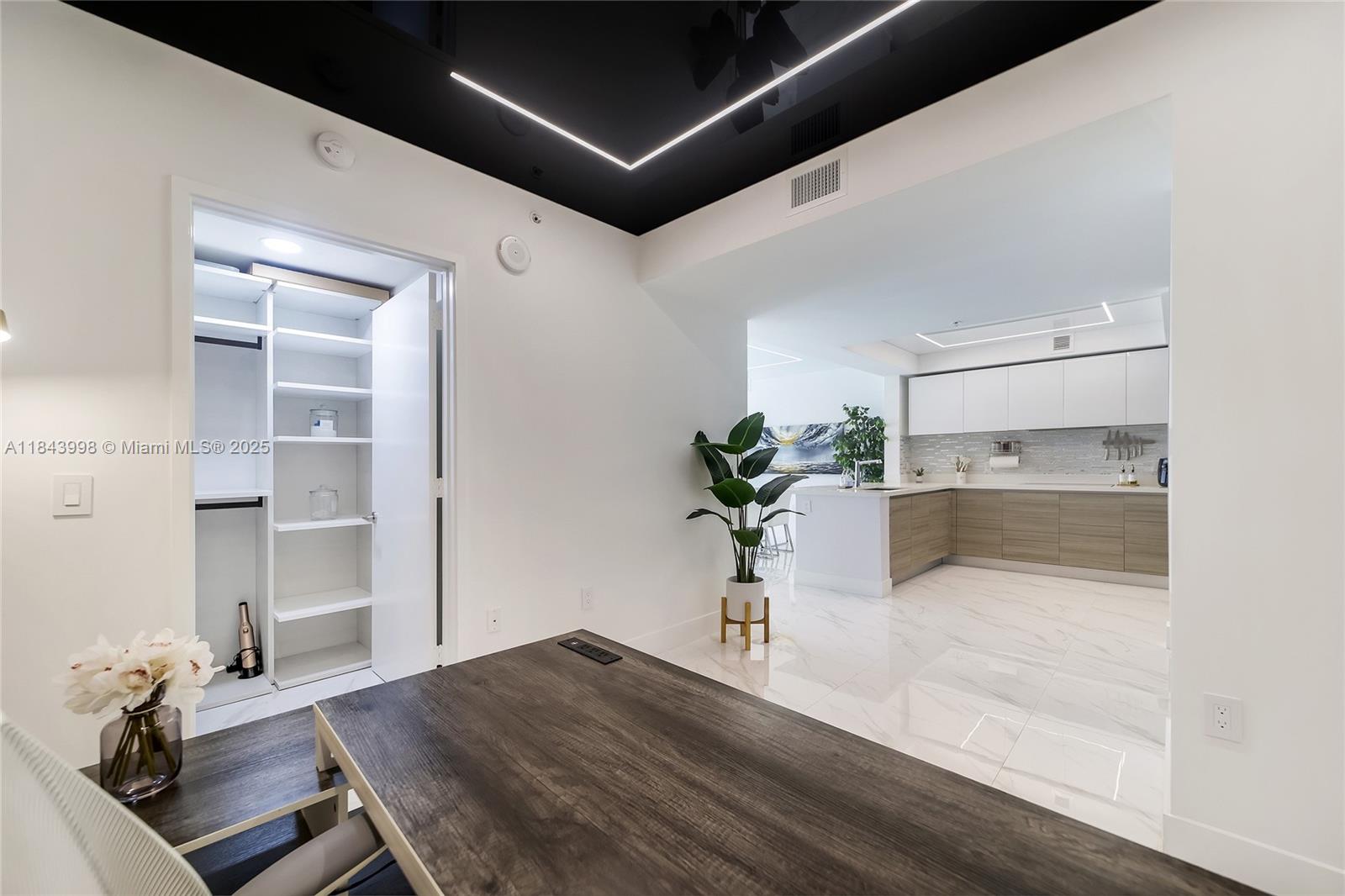 image Parque Towers Condo19