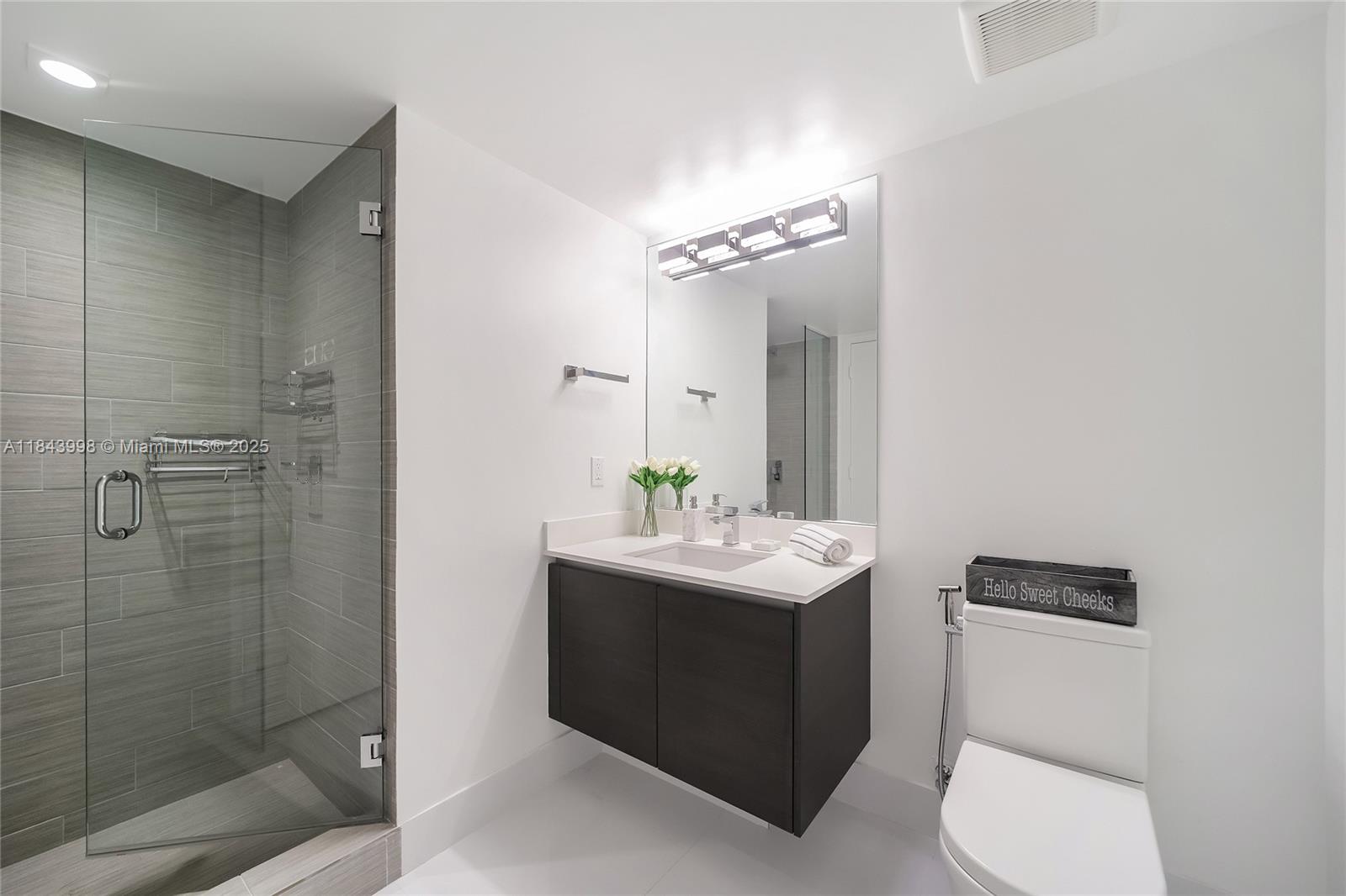 image Parque Towers Condo24