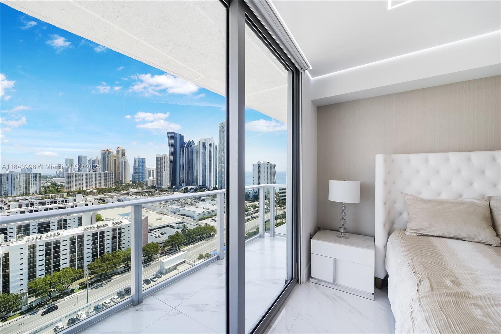 image Parque Towers Condo32