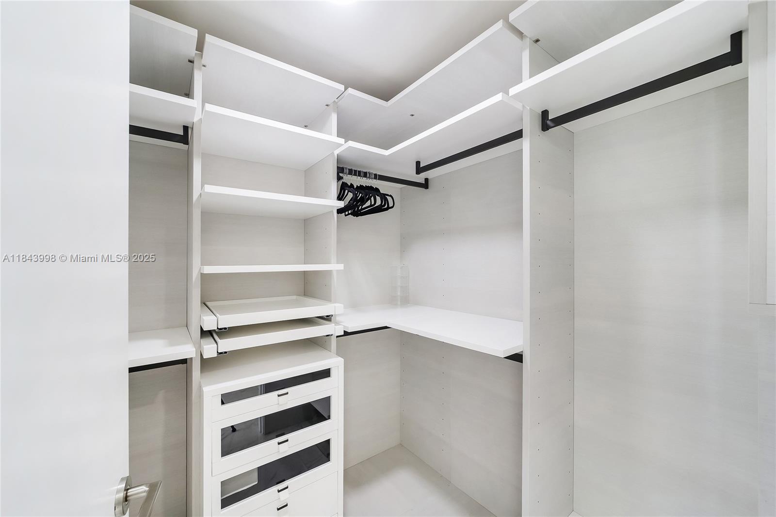image Parque Towers Condo33