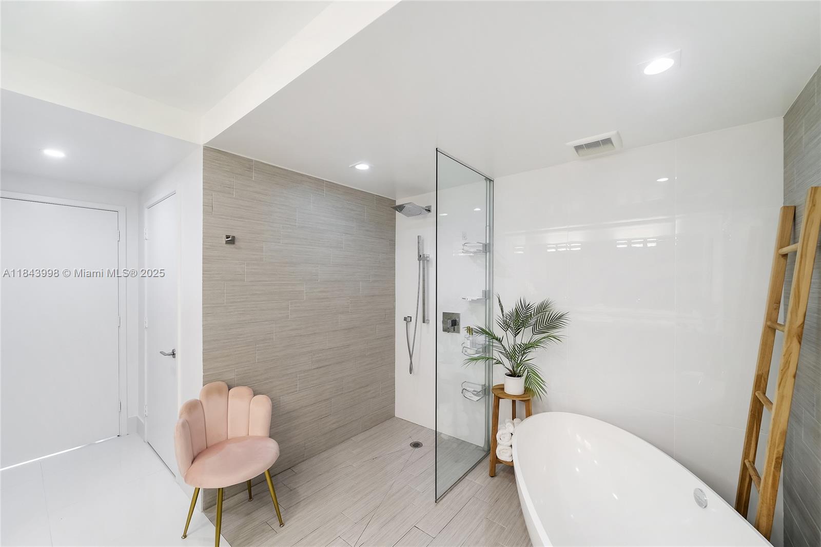 image Parque Towers Condo38
