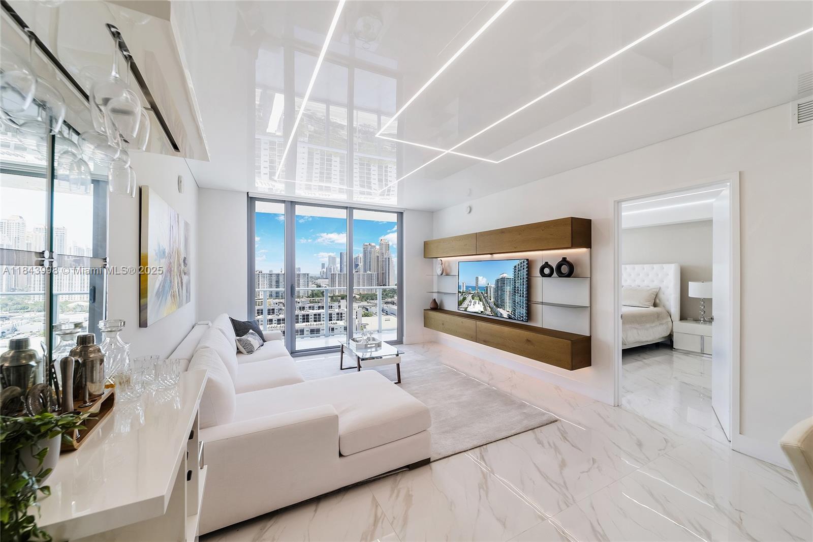 image Parque Towers Condo3