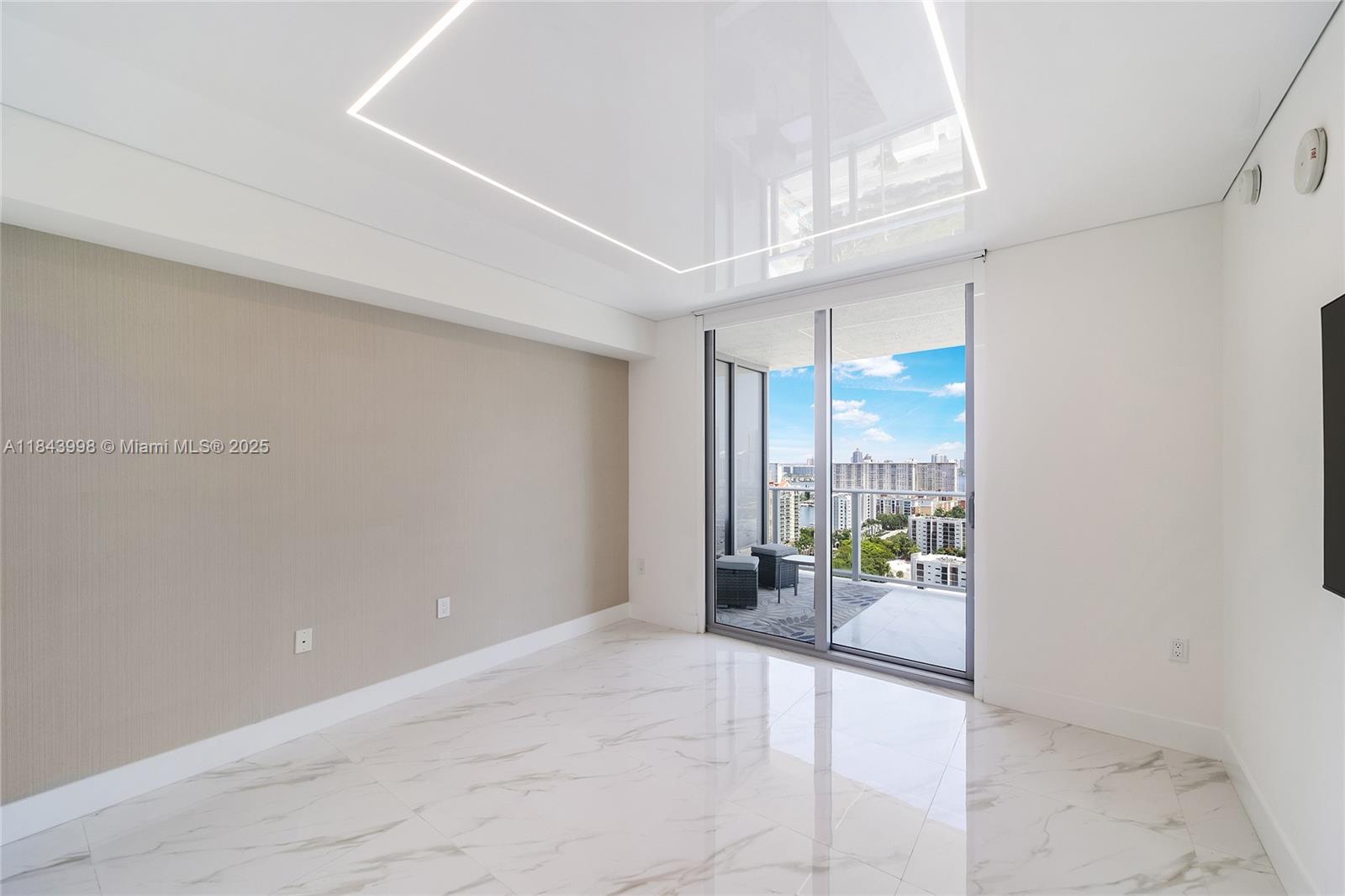 image Parque Towers Condo42