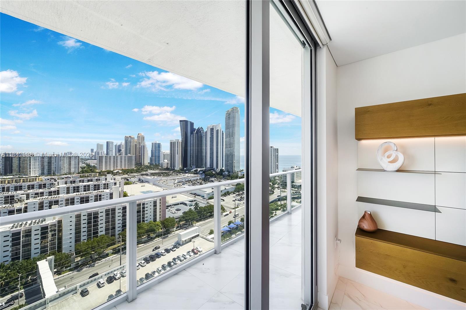 image Parque Towers Condo8
