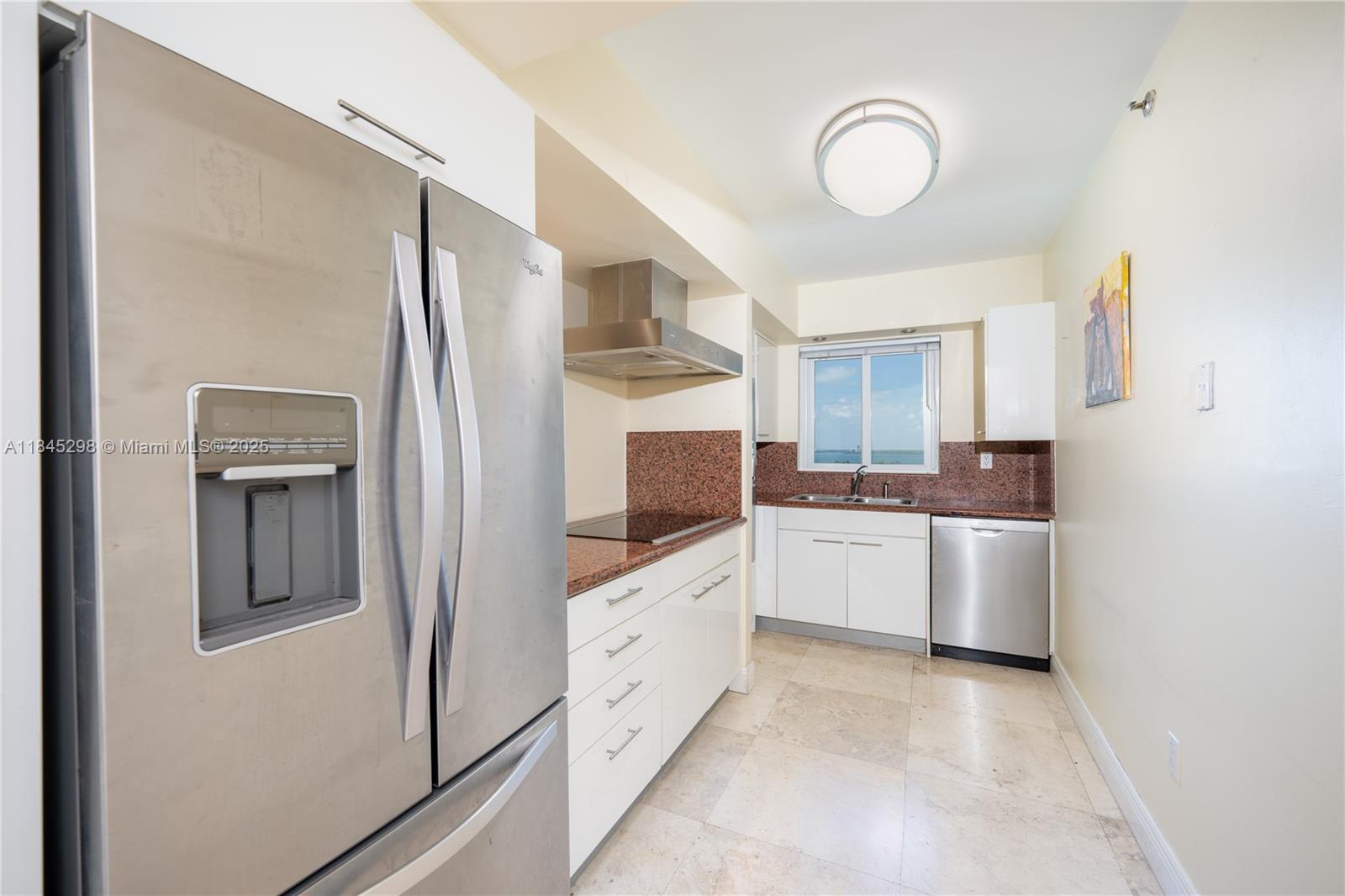 5900 Collins Ave #1701 Miami Beach, FL 33140