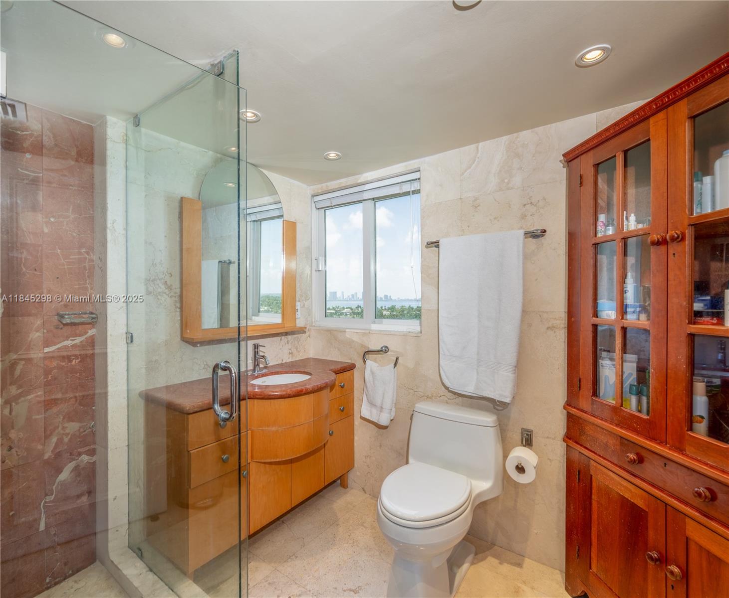 5900 Collins Ave #1701 Miami Beach, FL 33140