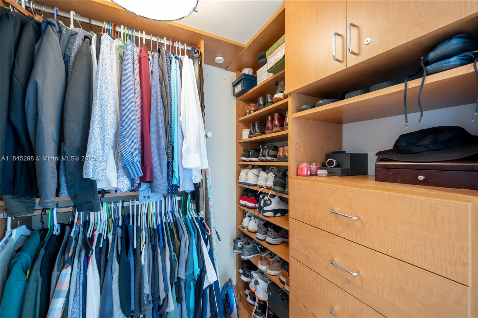 5900 Collins Ave #1701 Miami Beach, FL 33140