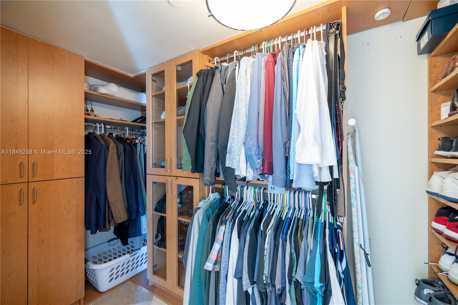 5900 Collins Ave #1701 Miami Beach, FL 33140