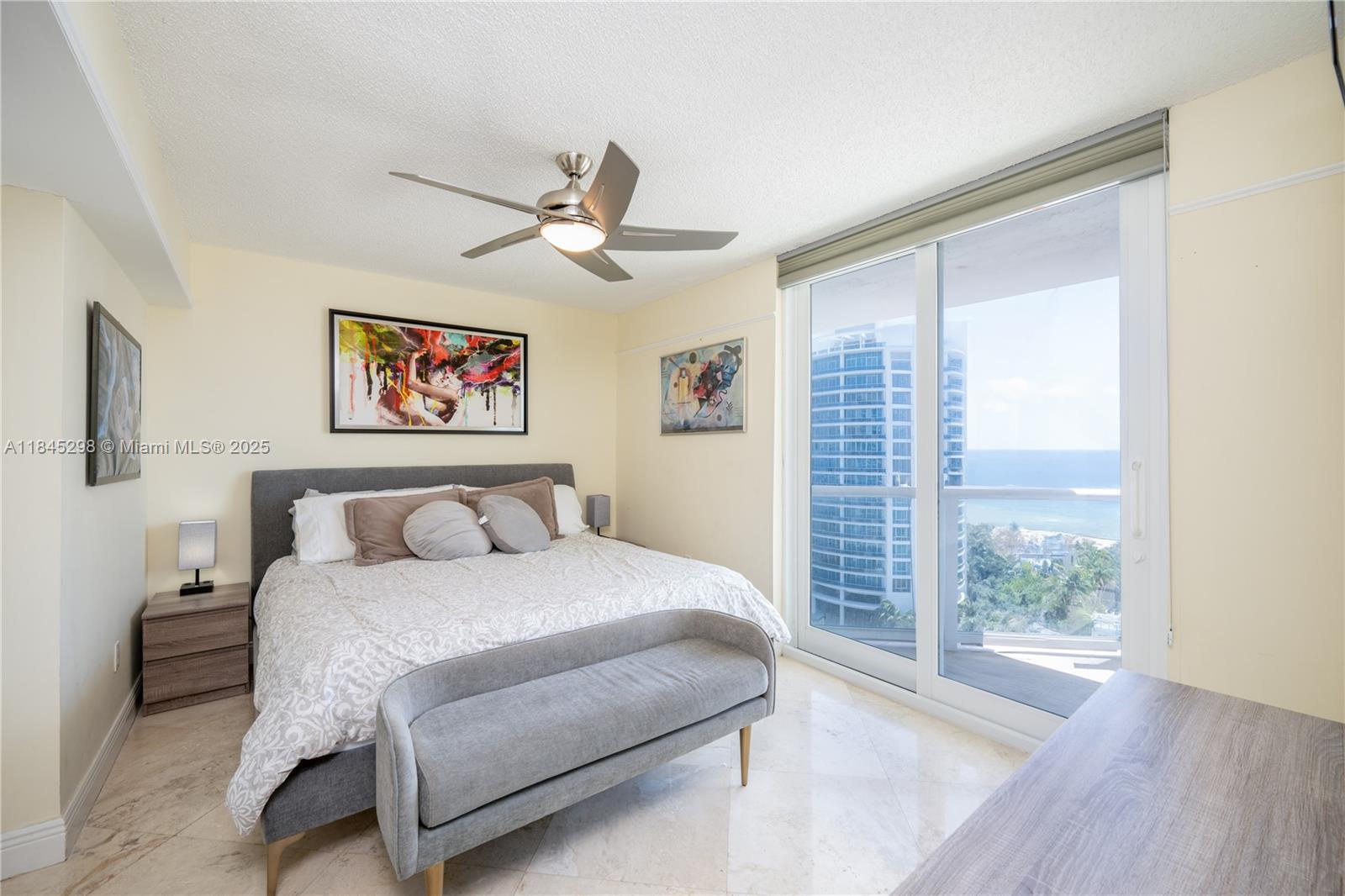 5900 Collins Ave #1701 Miami Beach, FL 33140