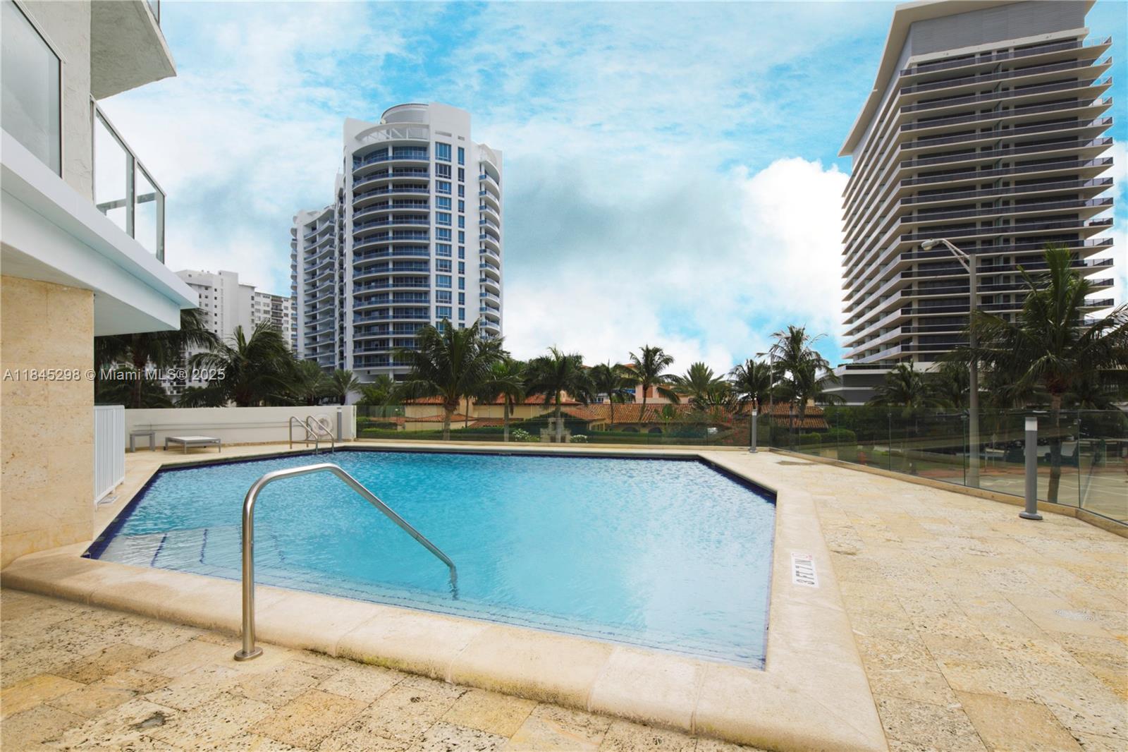 5900 Collins Ave #1701 Miami Beach, FL 33140