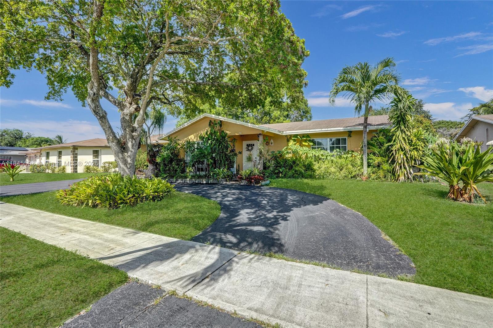 520 SW 62nd Ave