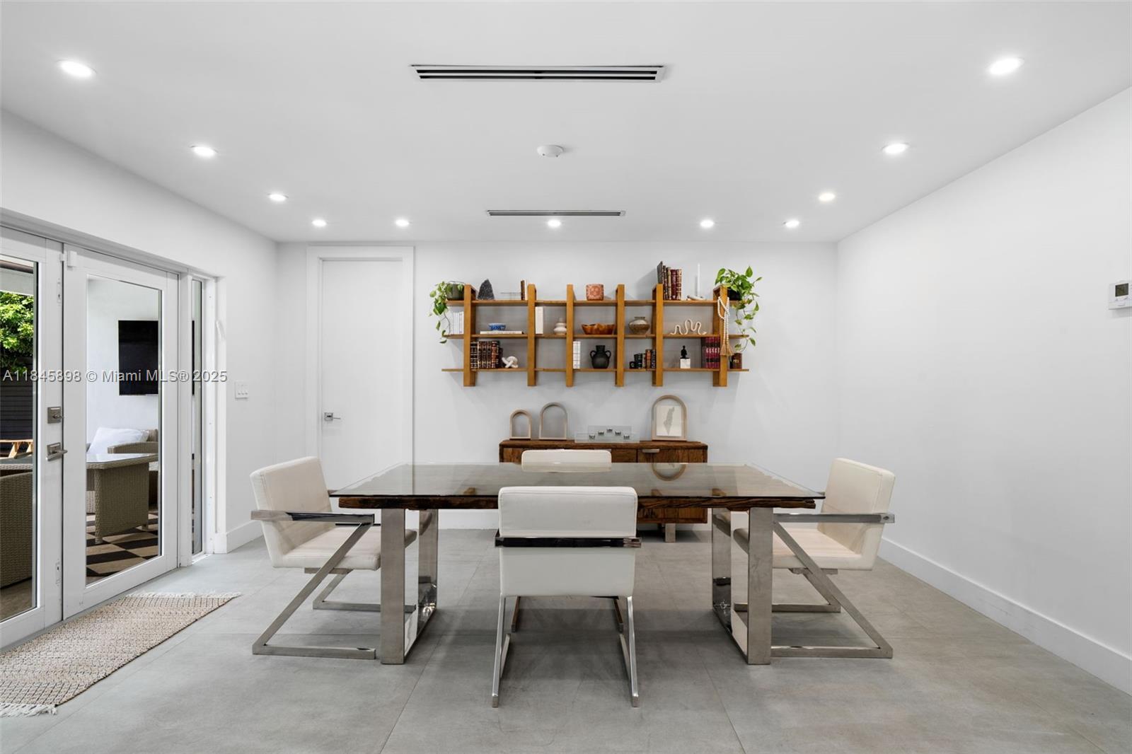 20600 NE 22nd Ct Aventura, FL 33180