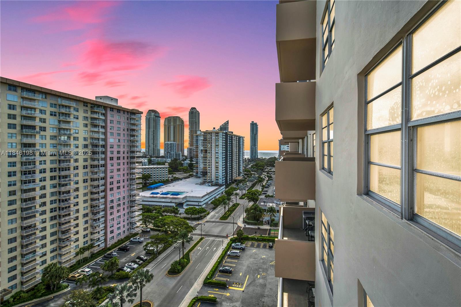 image Winston Towers 100 Condo3