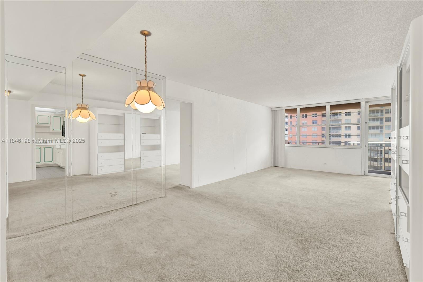 image Winston Towers 100 Condo7