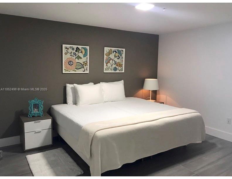 image 400 Sunny Isles11