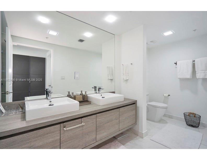 image 400 Sunny Isles22