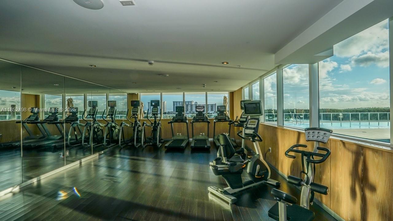 image 400 Sunny Isles32