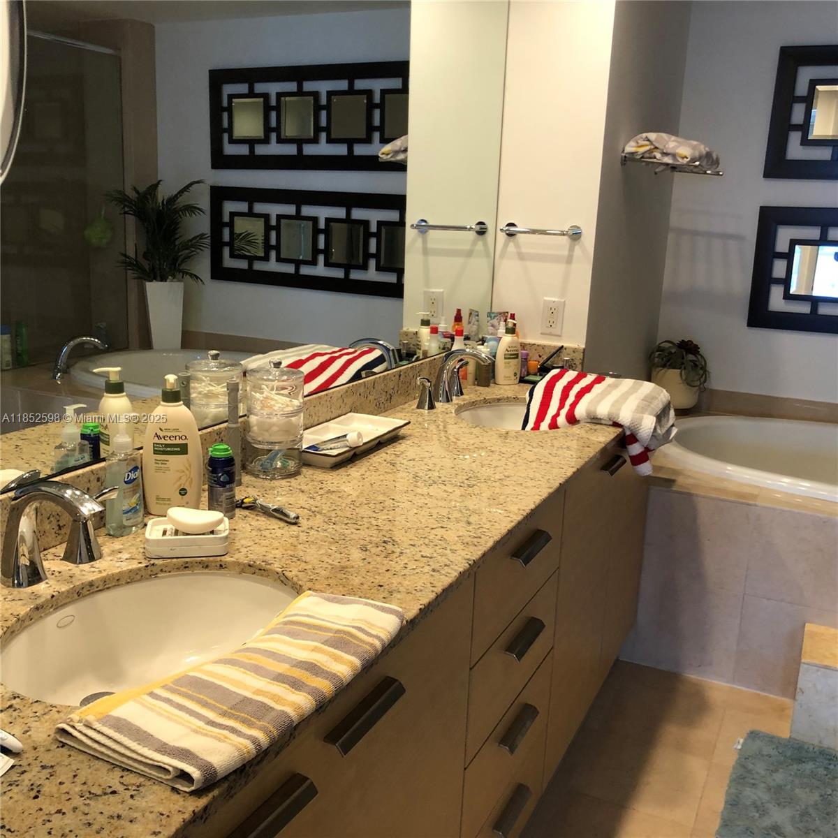 1830 S Ocean Dr #4101 Hallandale Beach, FL 33009