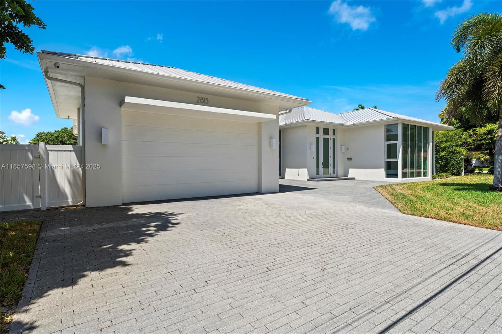 2815 NE 26th Pl Fort Lauderdale, FL 33306