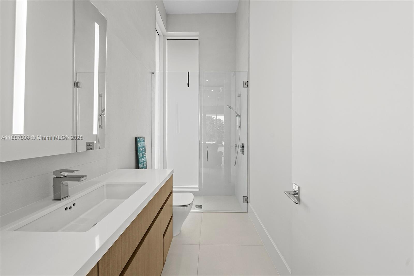 2815 NE 26th Pl Fort Lauderdale, FL 33306