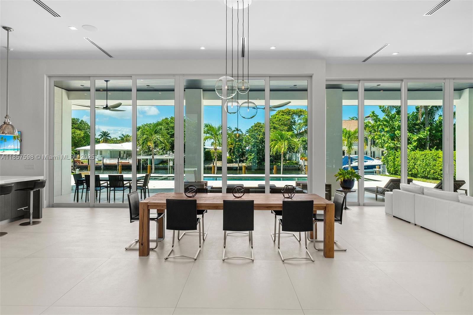 2815 NE 26th Pl Fort Lauderdale, FL 33306