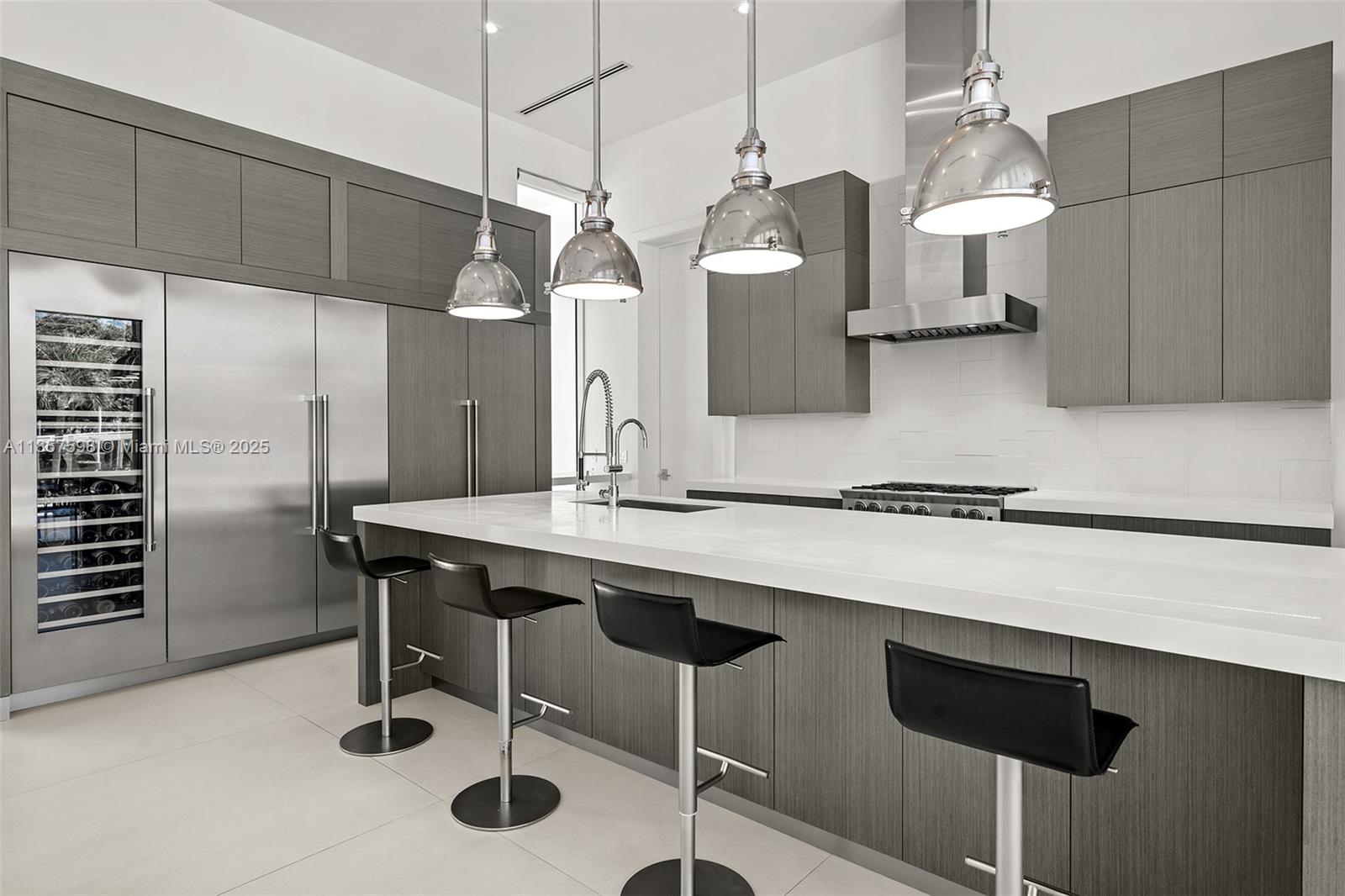 2815 NE 26th Pl Fort Lauderdale, FL 33306