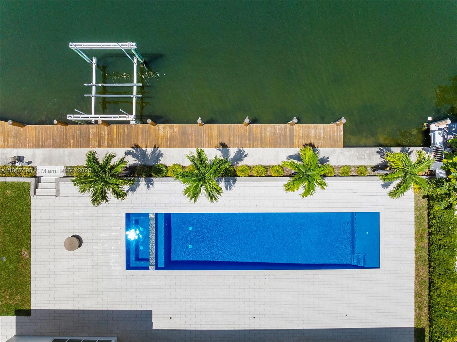 2815 NE 26th Pl Fort Lauderdale, FL 33306