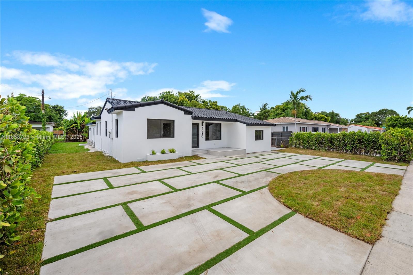6280 SW 24th St