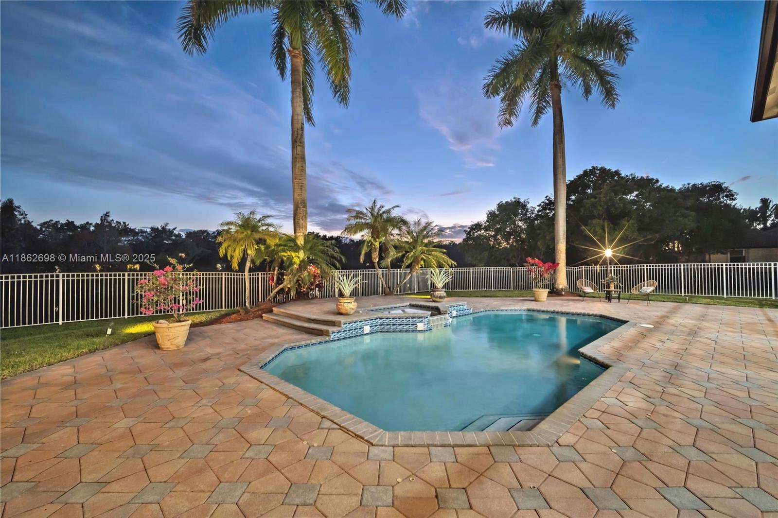 3855 Windmill Lk Rd Weston, FL 33332