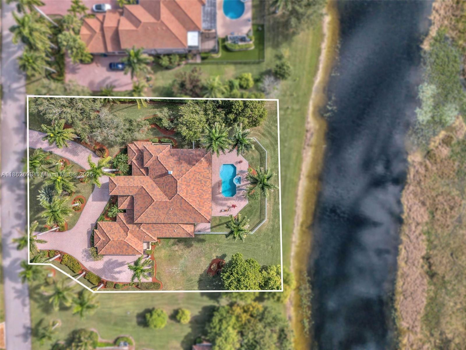 3855 Windmill Lk Rd Weston, FL 33332